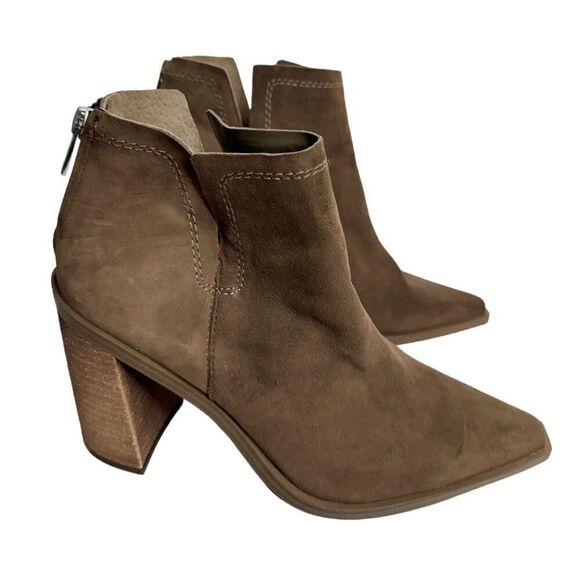 Vince Camuto Boots Womens Size 9.5 Brown Pull On Squared Block Heel - Picture 1 of 10